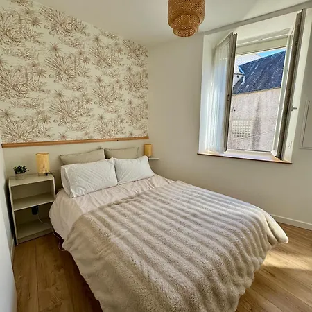 L'imaginaire Au Pied De La Vieille